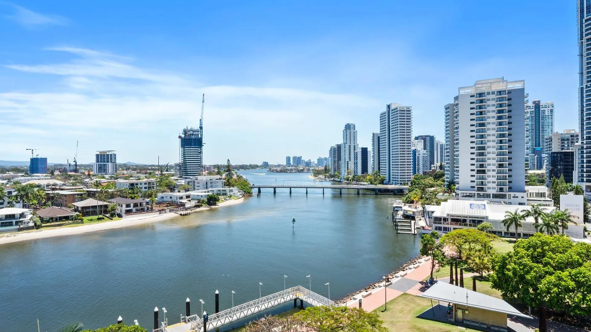 Апартаменты Moorings - Hr Surfers Paradise Голд-Кост
